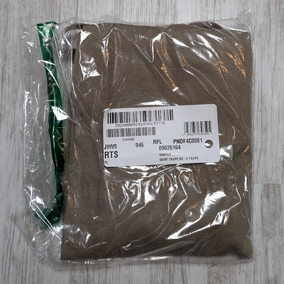 NWT House of CB Shahla Seamless Knit Pencil Skirt in Taupe Size XS/S - Picture 7 of 8